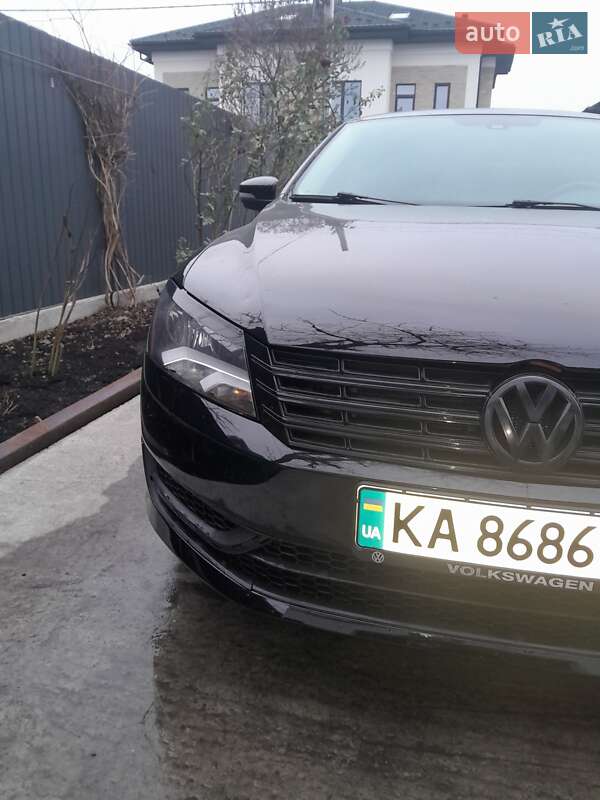 Седан Volkswagen Passat 2013 в Киеве