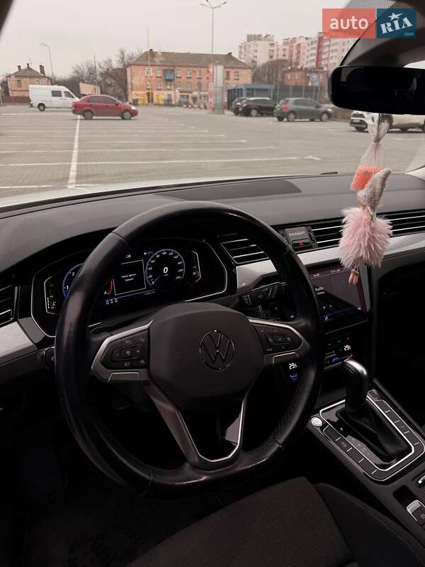 Универсал Volkswagen Passat 2020 в Виннице