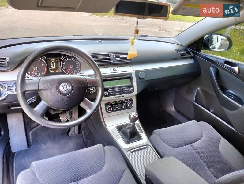 Универсал Volkswagen Passat 2010 в Барышевке фото 5 Универсал Volkswagen Passat 2010 в Барышевке