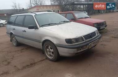 Универсал Volkswagen Passat 1995 в Коростене