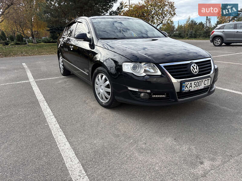 Седан Volkswagen Passat 2006 в Києві
