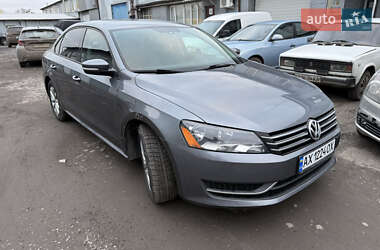 Седан Volkswagen Passat 2013 в Харькове