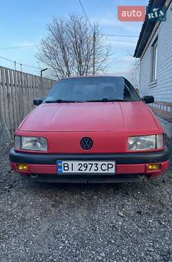 Седан Volkswagen Passat 1989 в Лубнах