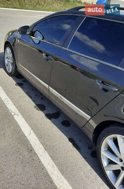 Седан Volkswagen Passat 2008 в Киеве