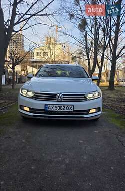 Универсал Volkswagen Passat 2017 в Киеве