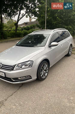 Універсал Volkswagen Passat 2014 в Кропивницькому