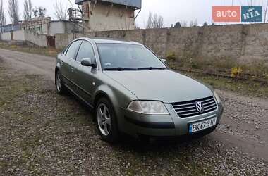 Седан Volkswagen Passat 2003 в Ровно