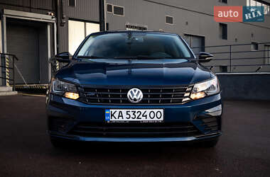 Седан Volkswagen Passat 2017 в Києві