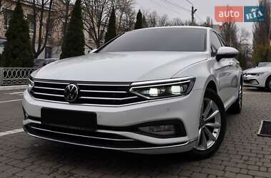 Седан Volkswagen Passat 2020 в Одесі
