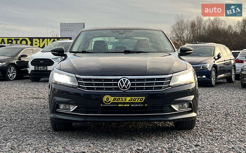 Седан Volkswagen Passat 2017 в Львове