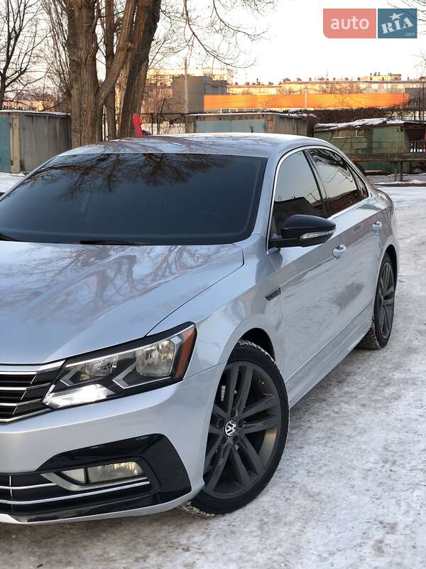 Седан Volkswagen Passat 2016 в Харькове фото 3 Седан Volkswagen Passat 2016 в Харькове