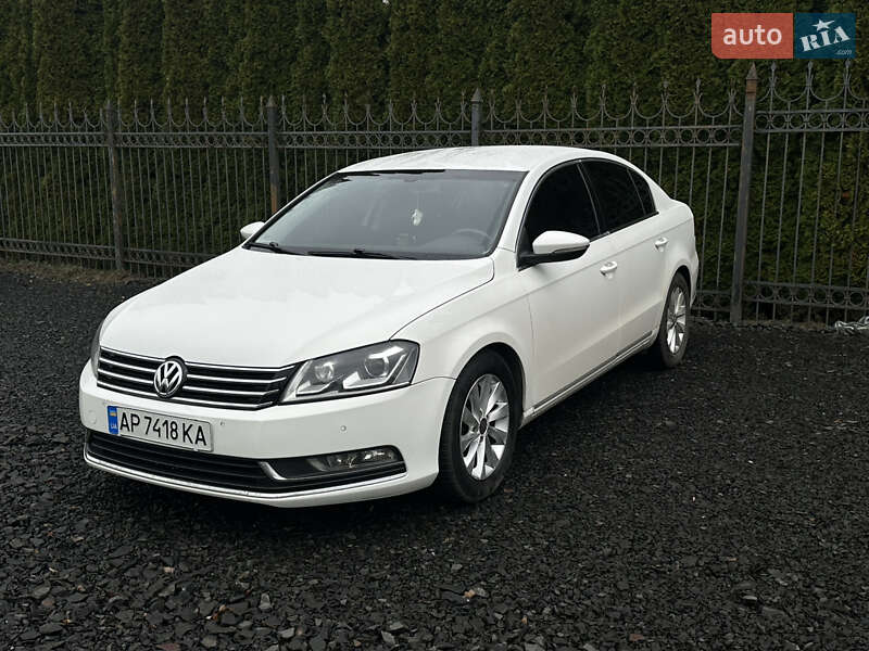 Volkswagen Passat 2011