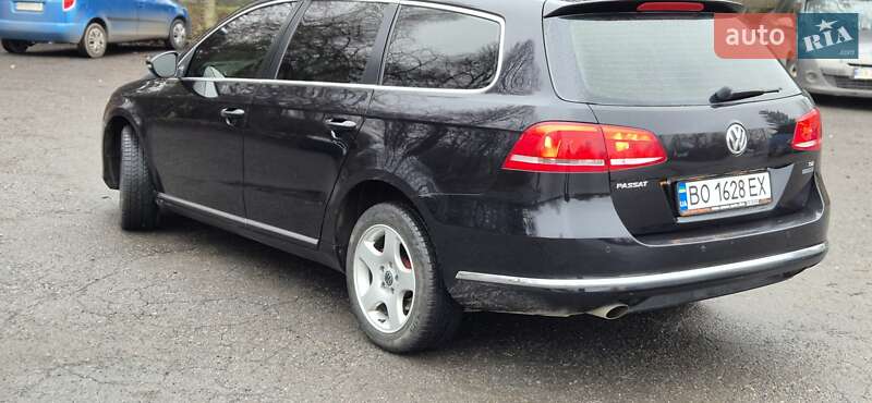Універсал Volkswagen Passat 2011 в Хмельницькому
