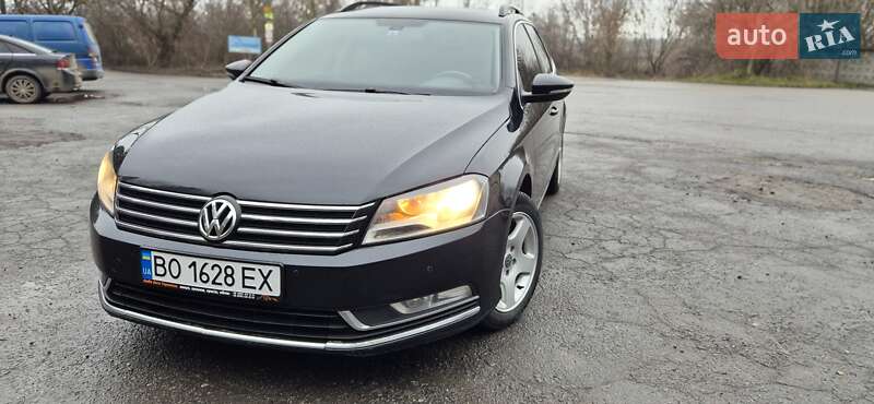 Універсал Volkswagen Passat 2011 в Хмельницькому