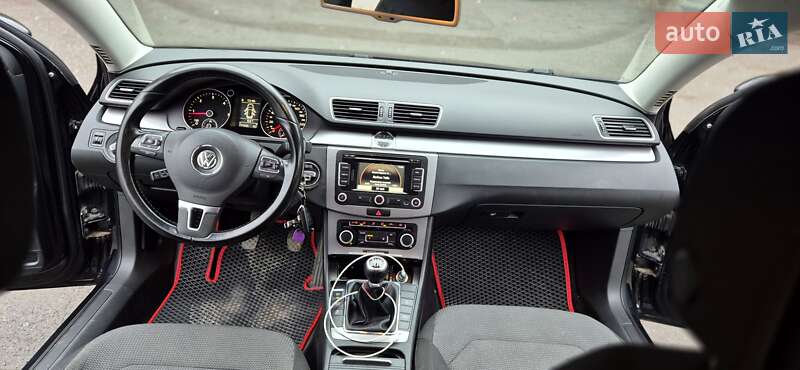 Універсал Volkswagen Passat 2011 в Хмельницькому