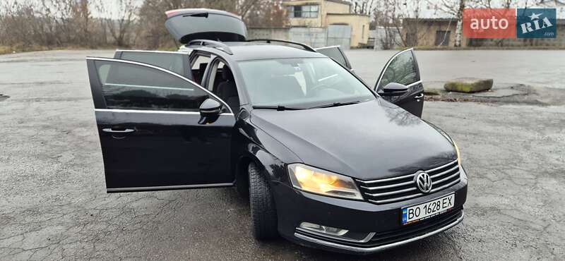 Універсал Volkswagen Passat 2011 в Хмельницькому