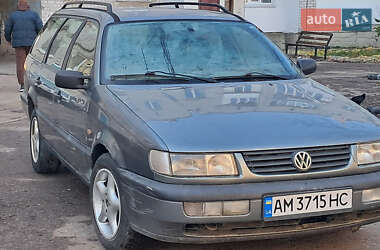 Універсал Volkswagen Passat 1996 в Житомирі