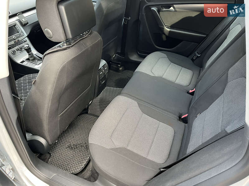 Универсал Volkswagen Passat 2014 в Ахтырке фото 12 Универсал Volkswagen Passat 2014 в Ахтырке