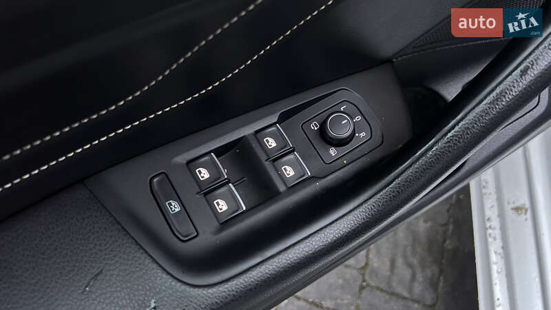 Седан Volkswagen Passat 2019 в Львове