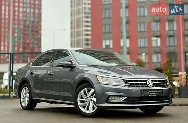 Седан Volkswagen Passat 2017 в Києві