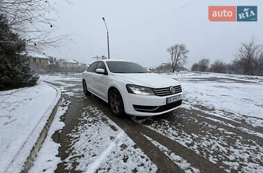 Седан Volkswagen Passat 2012 в Южноукраинске
