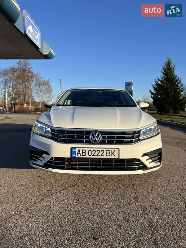 Седан Volkswagen Passat 2016 в Конотопе