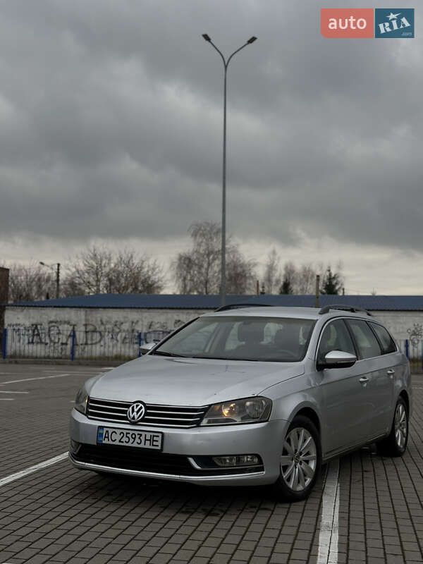 Универсал Volkswagen Passat 2011 в Нововолынске фото 4 Универсал Volkswagen Passat 2011 в Нововолынске