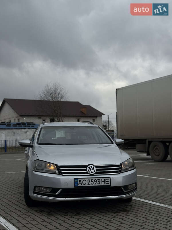 Универсал Volkswagen Passat 2011 в Нововолынске фото 7 Универсал Volkswagen Passat 2011 в Нововолынске