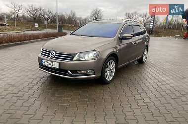 Универсал Volkswagen Passat 2011 в Стрые