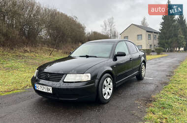 Седан Volkswagen Passat 1999 в Ужгороде