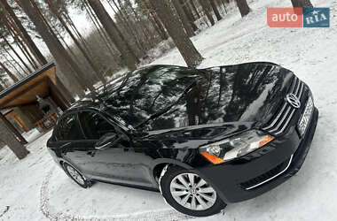 Седан Volkswagen Passat 2011 в Глухове