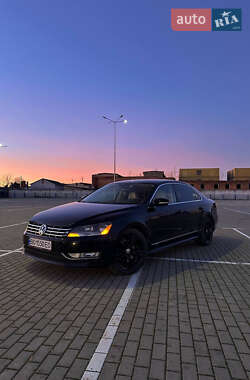 Седан Volkswagen Passat 2014 в Тернополе