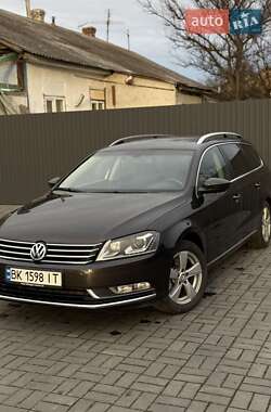Універсал Volkswagen Passat 2011 в Костопілі