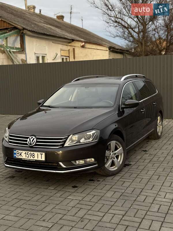 Volkswagen Passat 2011 Volkswagen Passat 2011