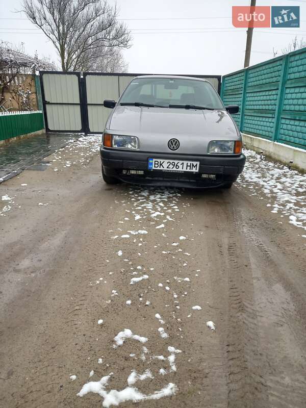 Volkswagen Passat 1991