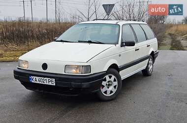 Универсал Volkswagen Passat 1990 в Обухове