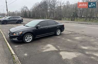 Седан Volkswagen Passat 2015 в Каменском