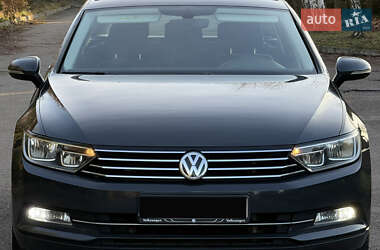 Универсал Volkswagen Passat 2017 в Ровно