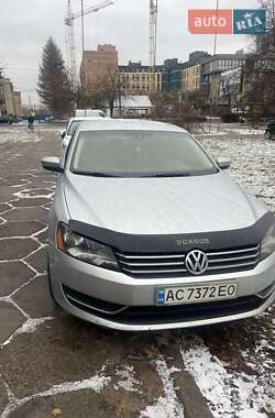 Седан Volkswagen Passat 2013 в Луцьку