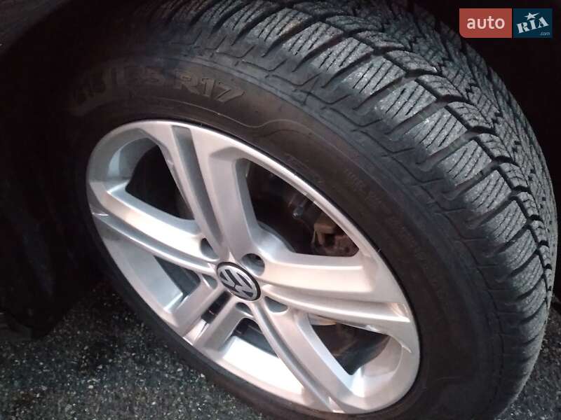 Универсал Volkswagen Passat 2014 в Киеве