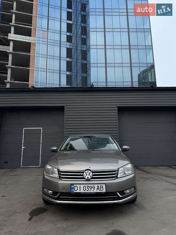 Volkswagen Passat 2011