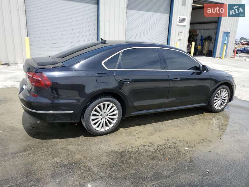 Седан Volkswagen Passat 2017 в Одессе