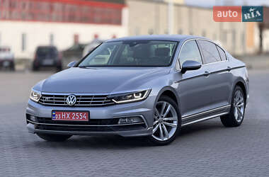 Седан Volkswagen Passat 2018 в Луцке