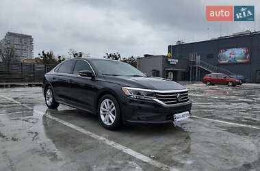 Седан Volkswagen Passat 2019 в Киеве