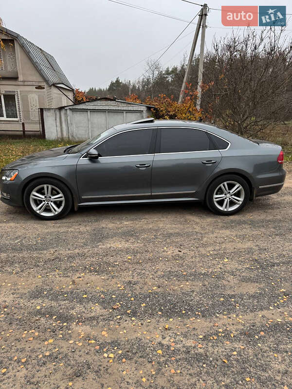 Седан Volkswagen Passat 2012 в Широком