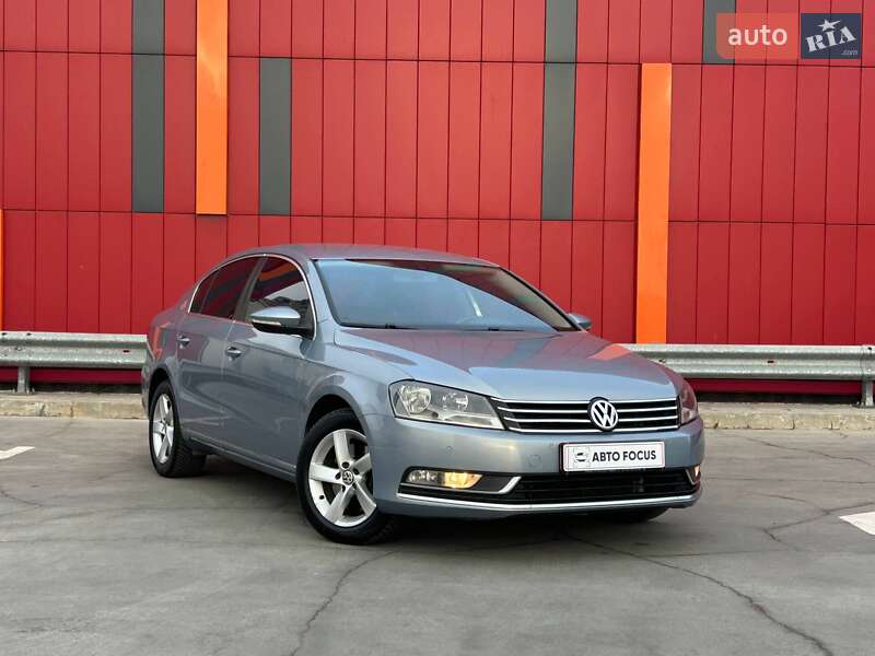 Volkswagen Passat 2011