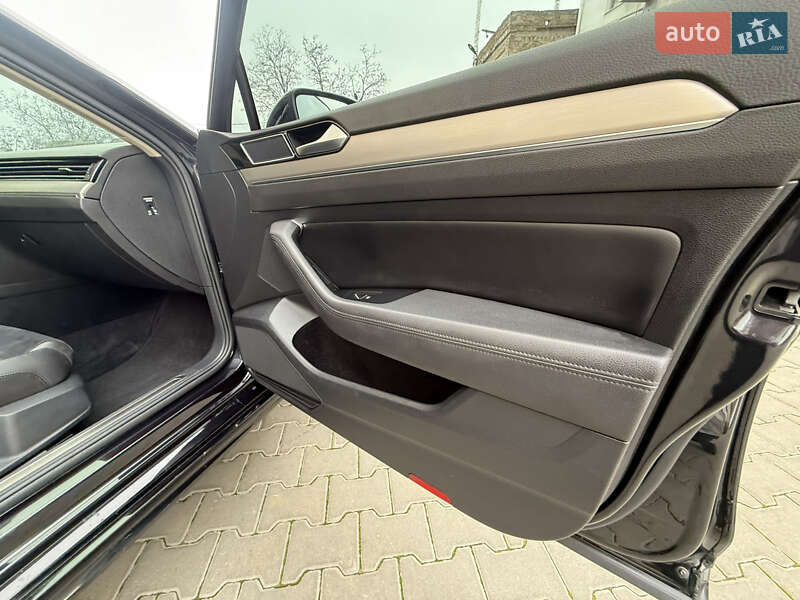 Універсал Volkswagen Passat 2018 в Одесі