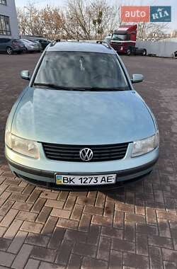 Універсал Volkswagen Passat 1999 в Рівному