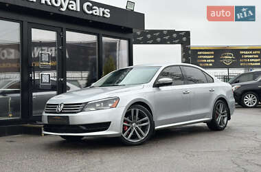 Седан Volkswagen Passat 2013 в Харькове