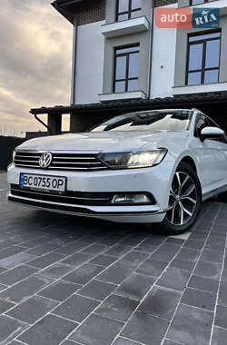Универсал Volkswagen Passat 2018 в Львове